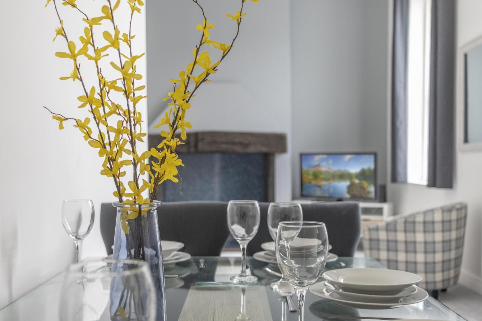 דירות פלימות' Alexandra - Large 3 Bed Perfect For Contractors, Free Parking, Fast Wifi And Great Value! מראה חיצוני תמונה