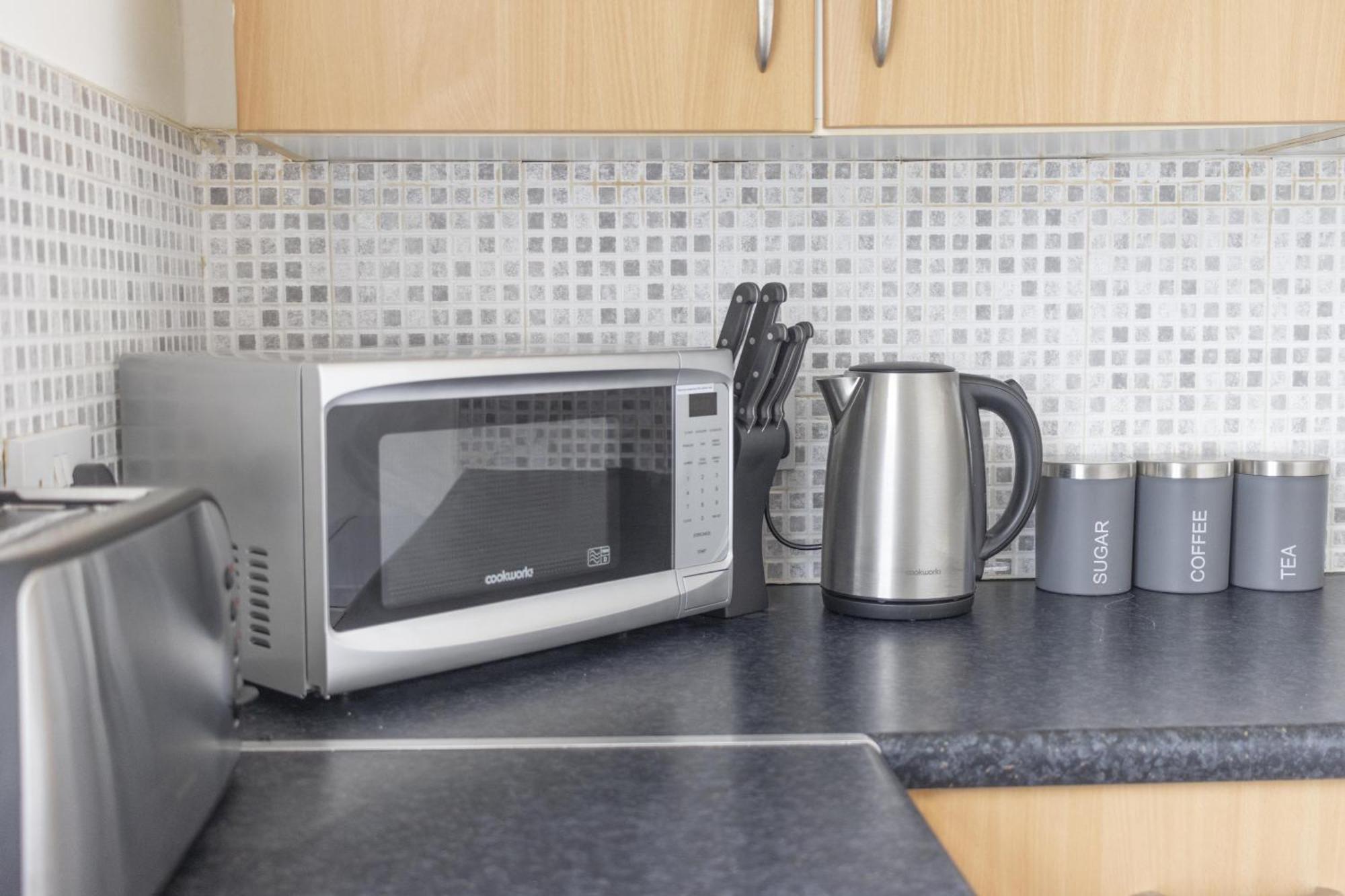 דירות פלימות' Alexandra - Large 3 Bed Perfect For Contractors, Free Parking, Fast Wifi And Great Value! מראה חיצוני תמונה